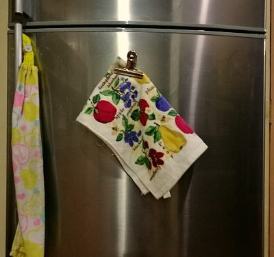 How to Make Clip Ref Magnets to Hang Stuff on the Fridge